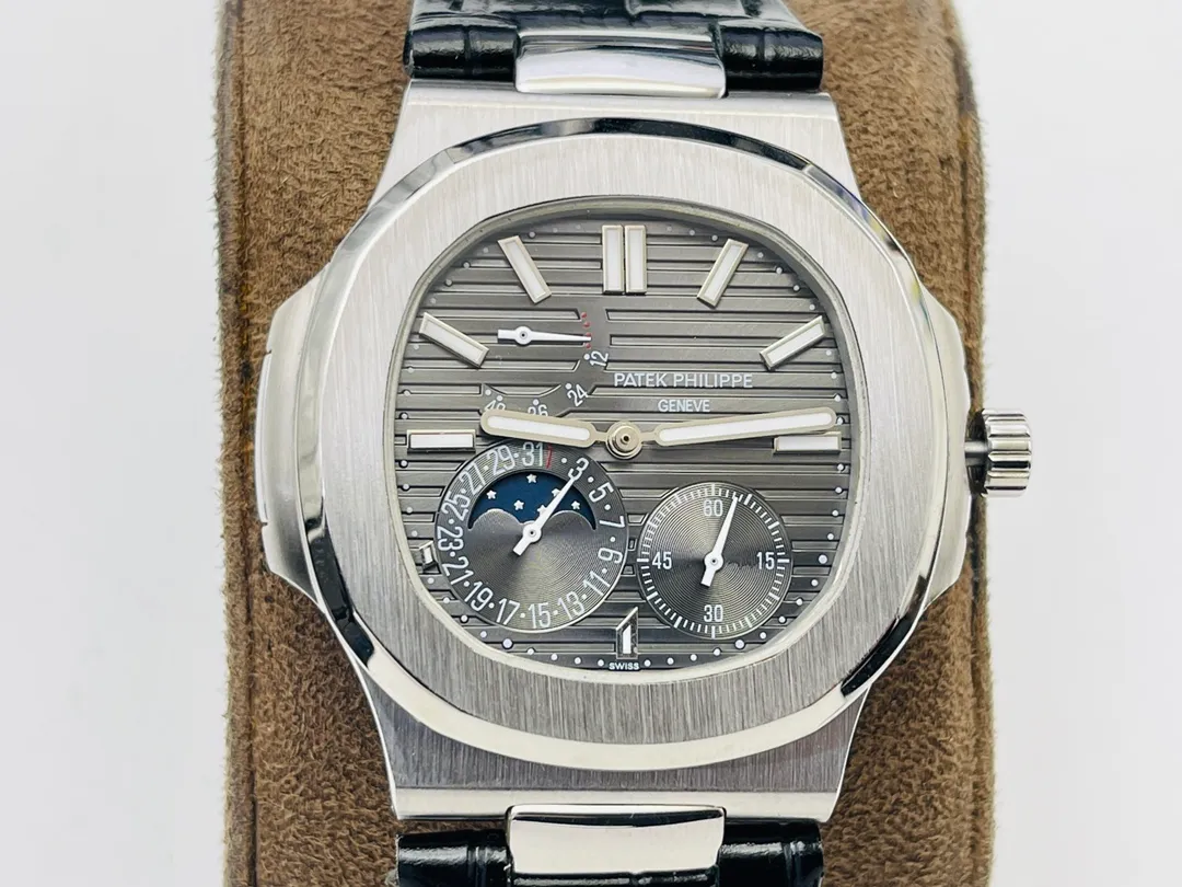 【Top Replica】💰5300! Patek Philippe [PFF Factory2022 Wall Crack Recommendation] The highest version on the market V5 upgraded ultra-thin version [The highest quality version on the market] Patek Philippe Patekphilippe Sports Series (Nautilus) 5724 (Domineering President) upgraded ultra-thin version of the Pearl Tuo, details: 1⃣️All functions are the same as the genuine ones (10-digit kinetic energy display, 7-digit calendar and moon phase 4-digit small second hand), with the same horizontal embossed pattern as the original, with fluorescent scales! 2⃣️Diameter 40 mm, 904L gold-plated stainless steel, sapphire glass mirror. 3⃣️The outer diamonds of models 5722 and 5724 are Swarovski diamonds, which are transparent and shiny, with extraordinary temperament. As close to the original as possible within the current state of the art, this watch is ready for all occasions! PFF Factory’s ingenious work welcomes your appreciation! (Buy now and get a PFF factory-customized version of a business pen for free, so that you can face any challenge calmly with full taste and style)